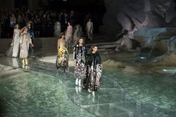 28378262_fendi-ar-rf16-1663_1.jpg