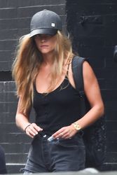 29283456_ninaa120816BZNimage68.jpg