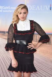 29572745_Chloe_Grace_Moretz_012.jpg