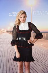 29572750_Chloe_Grace_Moretz_017.jpg