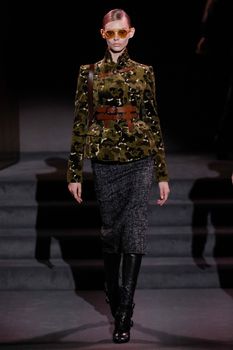 29645385_05-tom-ford-fall-2016-ready-to-