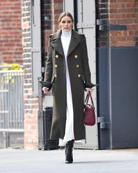 31998949_Olivia-Palermo-in-a-green-coat-