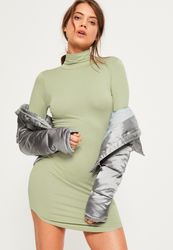 32002119_green-curve-hem-roll-neck-bodyc